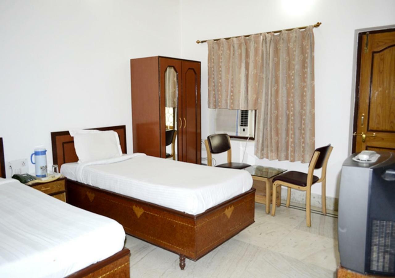 Hotel Tokyo Vihar Bodh Gaya Exteriör bild