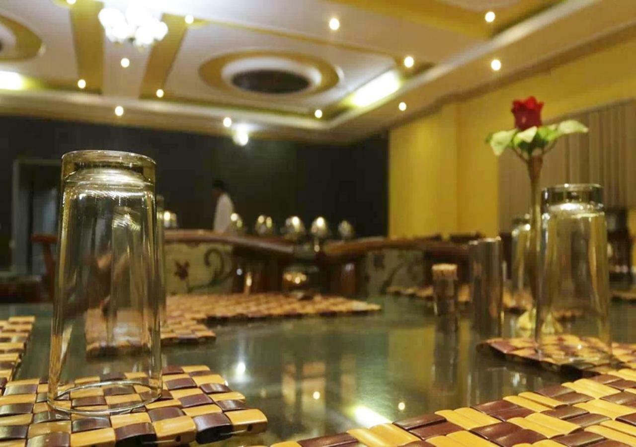Hotel Tokyo Vihar Bodh Gaya Exteriör bild