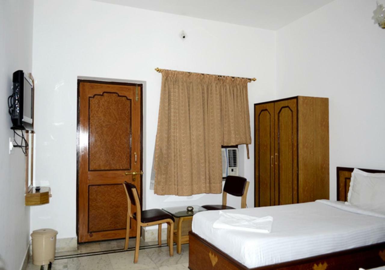 Hotel Tokyo Vihar Bodh Gaya Exteriör bild